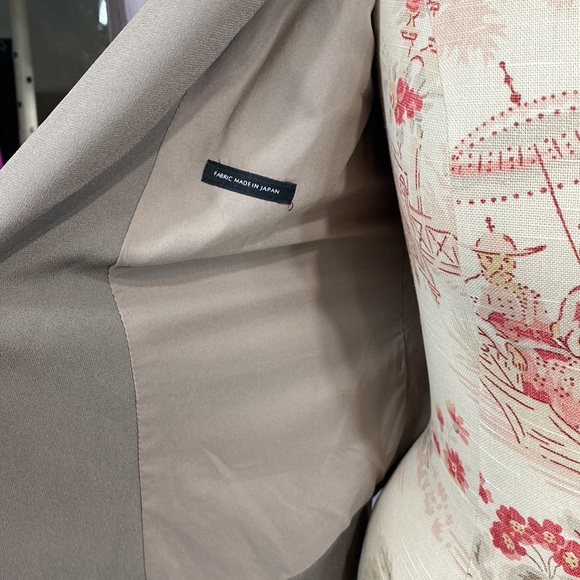 Babaton open front blazer, size 4 - Picture 3 of 8